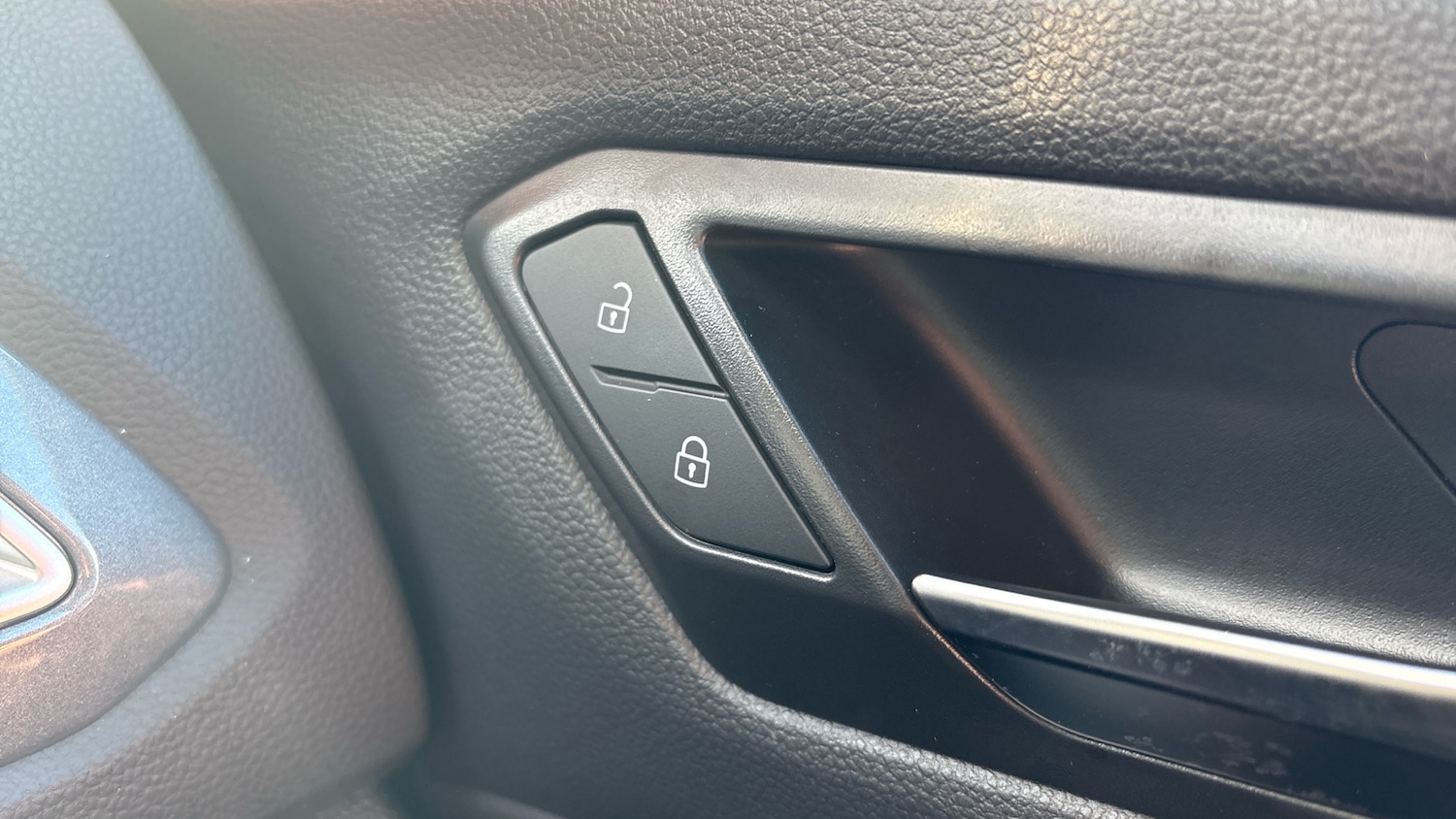 Used Volkswagen T-Roc 2023 for sale - 77844588: Photo 32