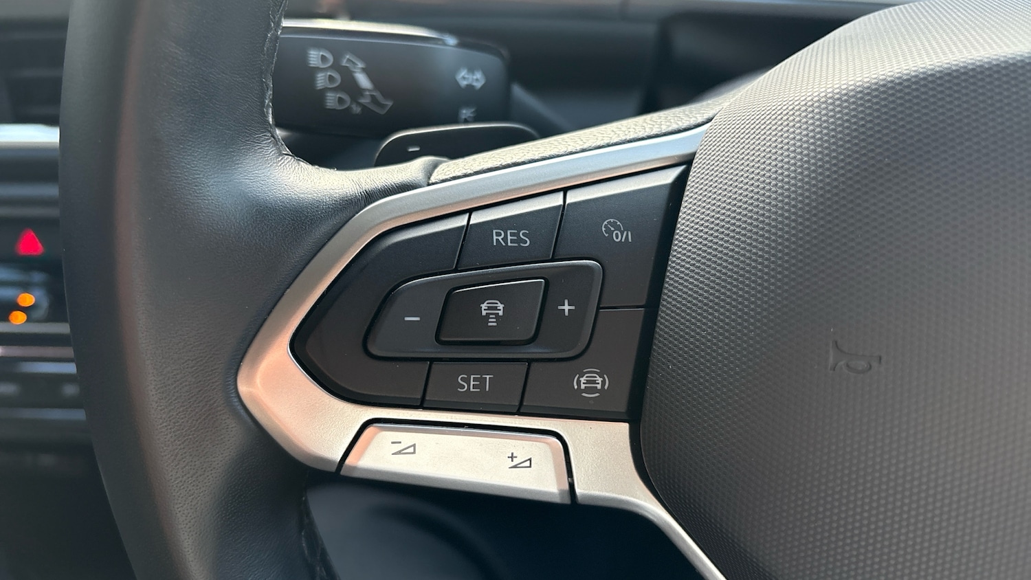 Used Volkswagen T-Roc 2023 for sale - 77844588: Photo 37