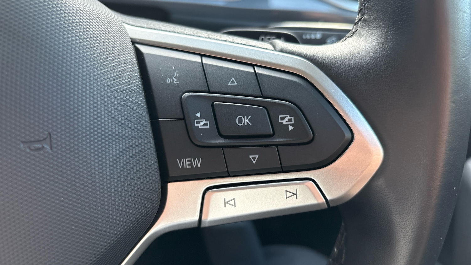 Used Volkswagen T-Roc 2023 for sale - 77844588: Photo 38