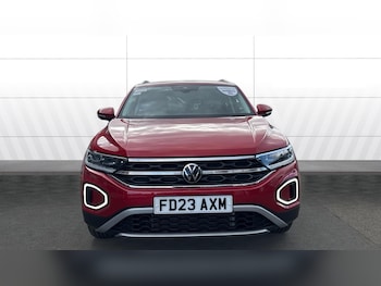 Used Volkswagen T-Roc 2023 for sale - 77844588: Photo