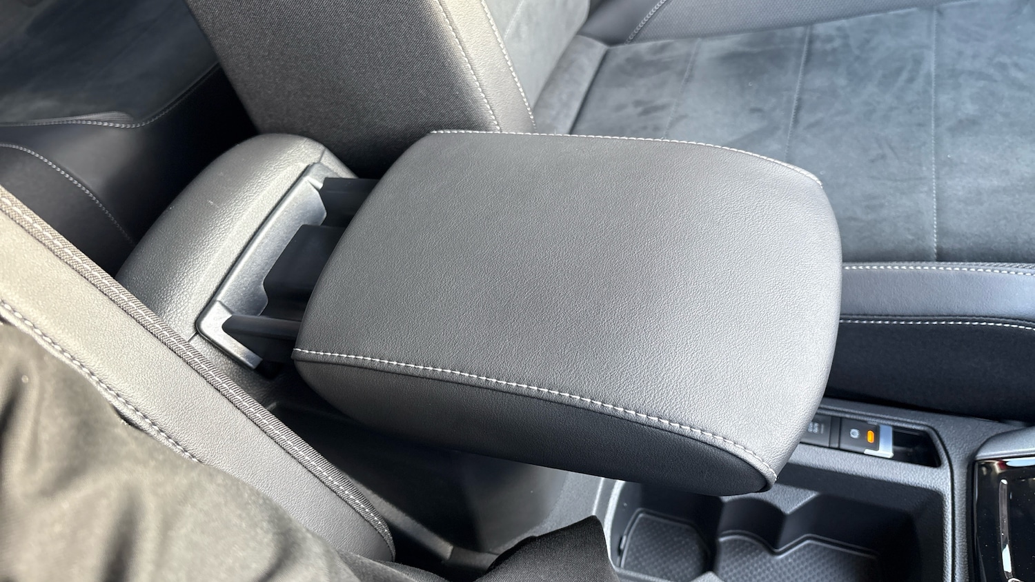 Used Volkswagen T-Roc 2023 for sale - 77844588: Photo 42