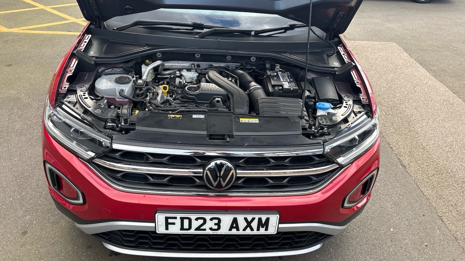 Used Volkswagen T-Roc 2023 for sale - 77844588: Photo 8