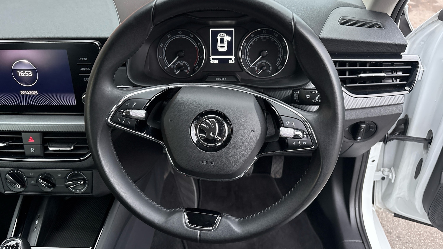 Used Skoda Kamiq 2023 for sale - 76476381: Photo 10