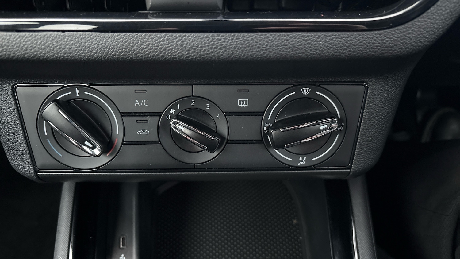 Used Skoda Kamiq 2023 for sale - 76476381: Photo 13