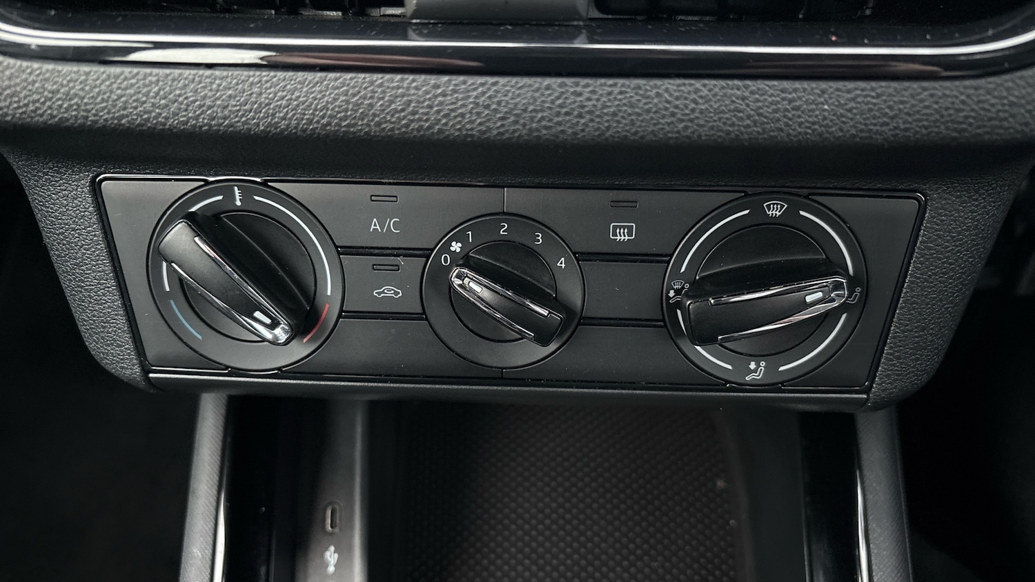 Used Skoda Kamiq 2023 for sale - 76476381: Photo 52