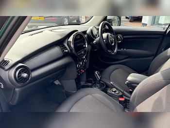 Used MINI Hatch 2020 for sale - 78197310: Photo