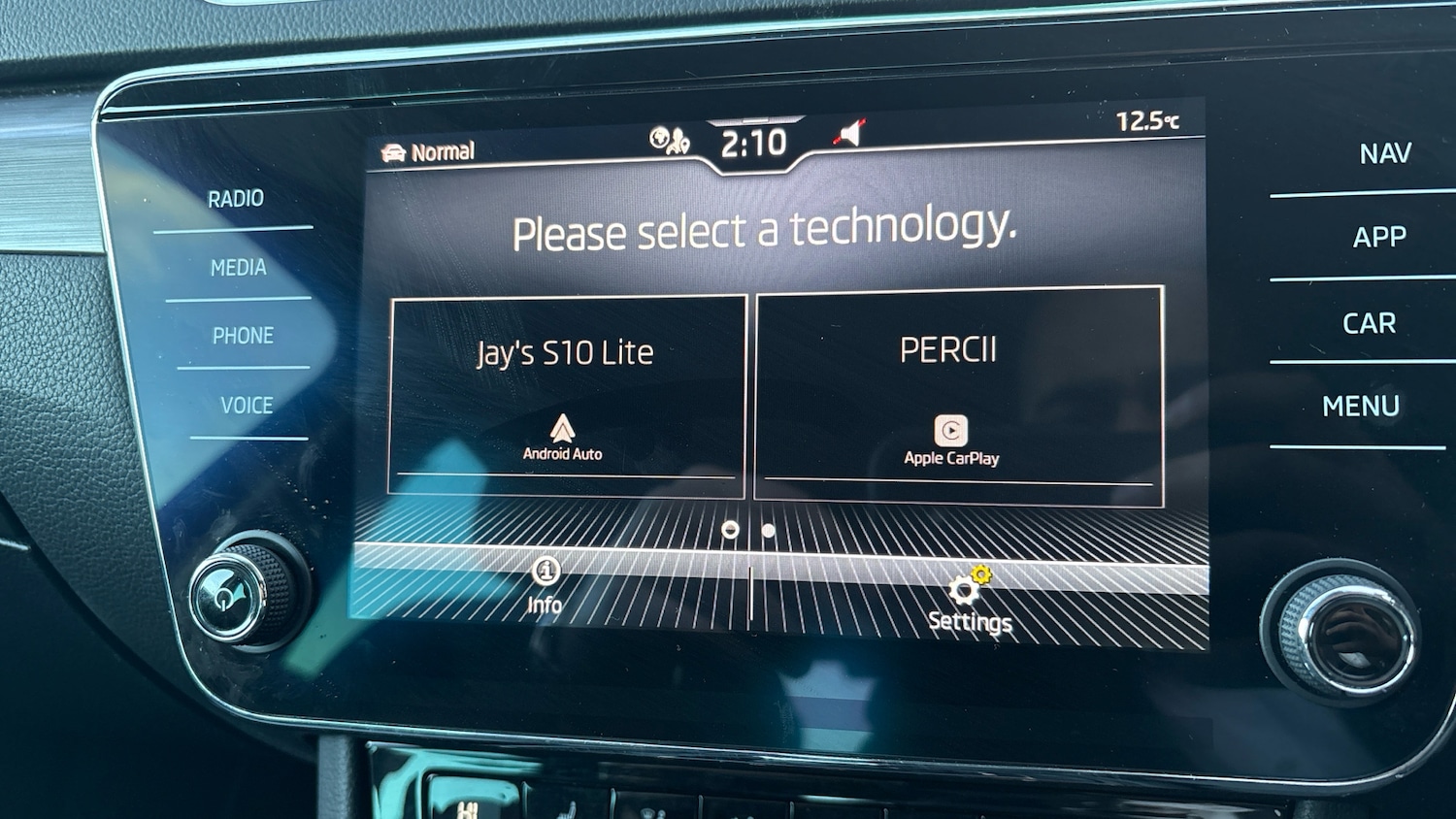 Used Skoda Superb 2023 for sale - 76493657: Photo 67