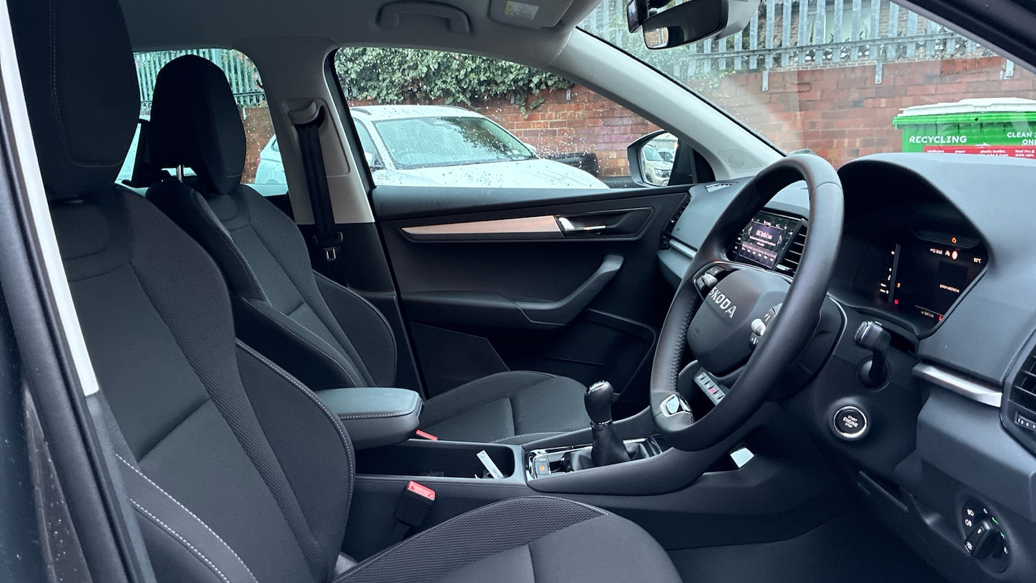 Used Skoda Karoq 2025 for sale - 77136118: Photo 15