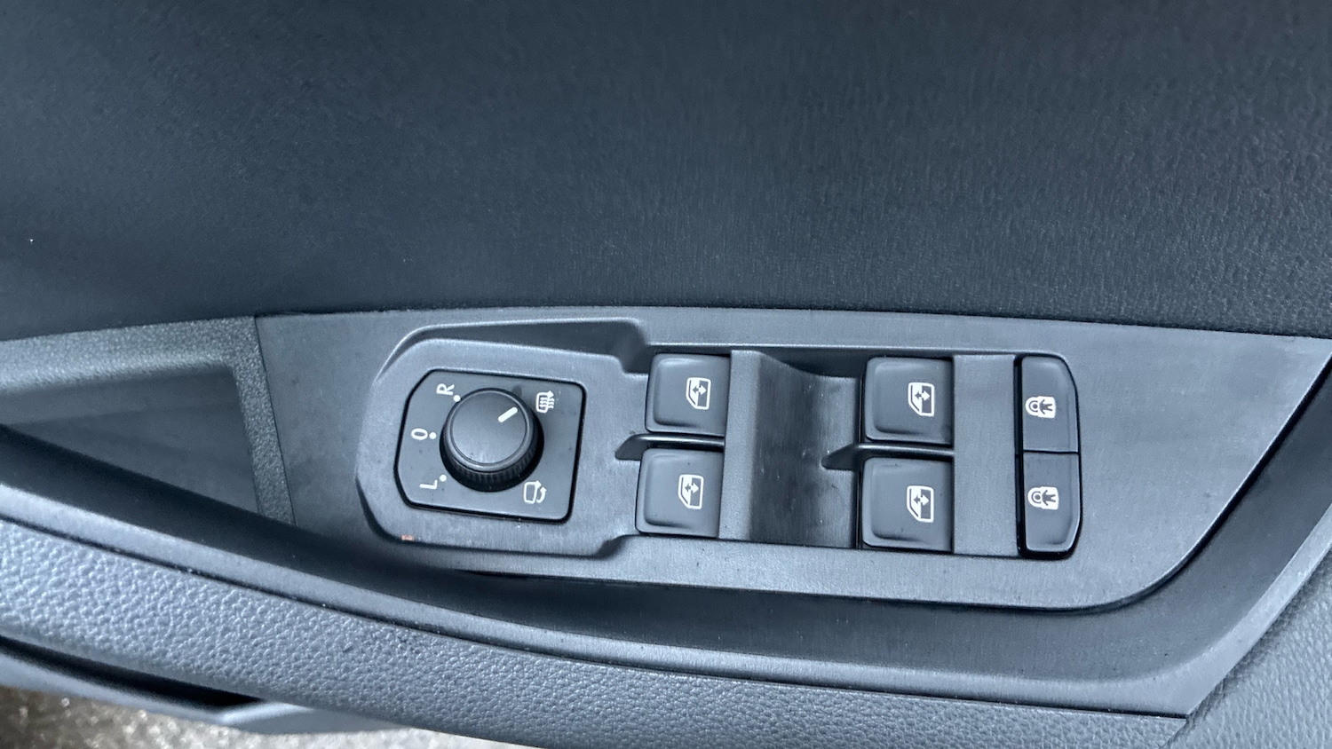 Used Skoda Karoq 2025 for sale - 77136118: Photo 21