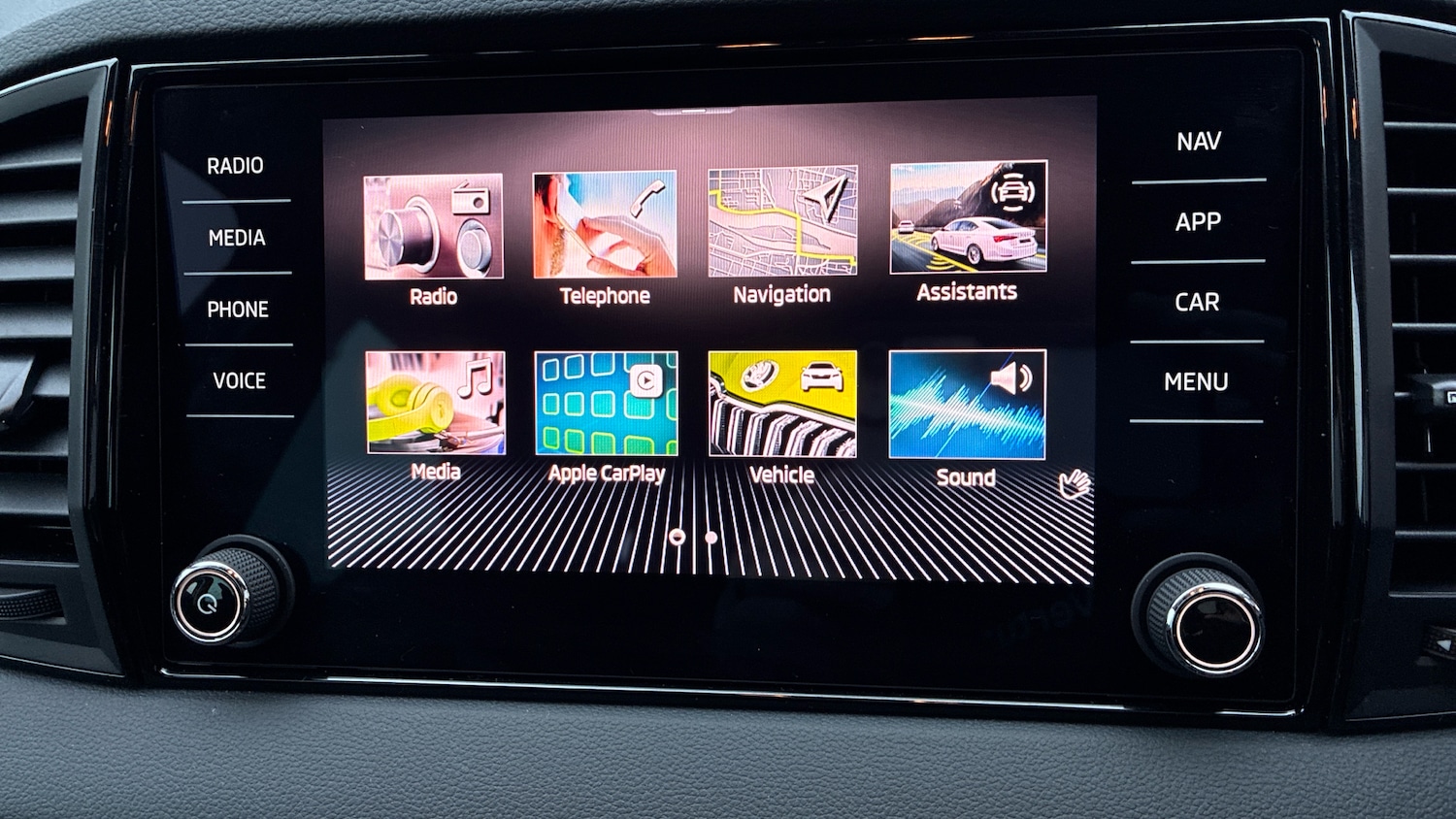 Used Skoda Karoq 2025 for sale - 77136118: Photo 30