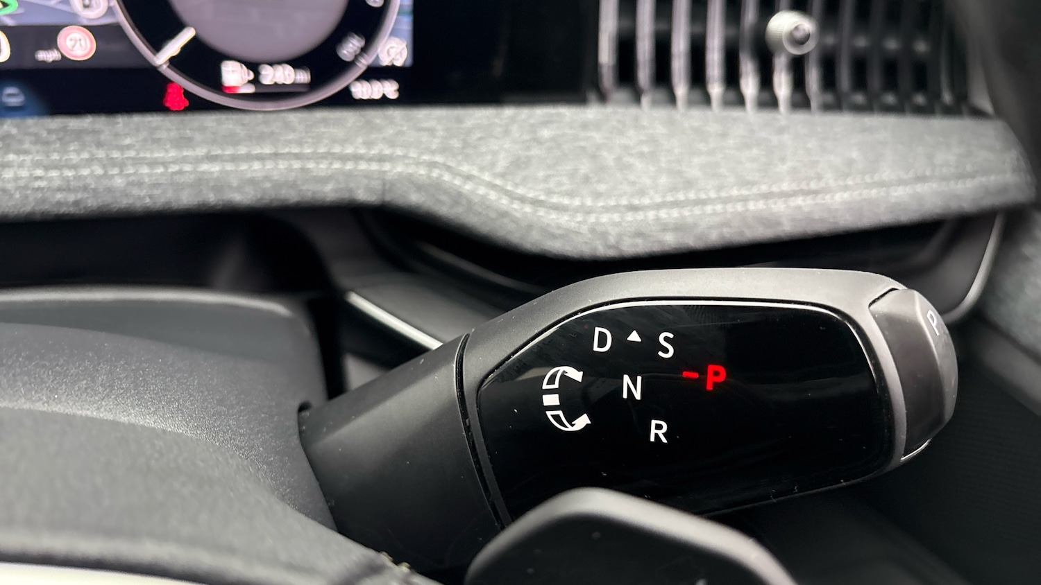 Used Skoda Superb 2025 for sale - 77474980: Photo 14