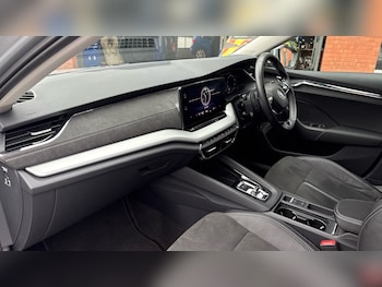 Used Skoda Octavia 2024 for sale - 77409353: Photo