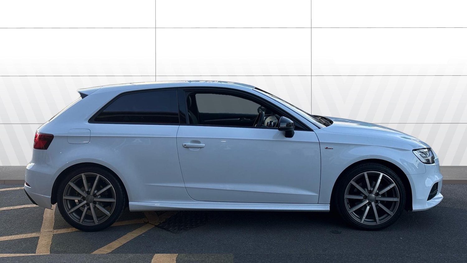 Used Audi A3 2017 for sale - 77749533: Photo 5