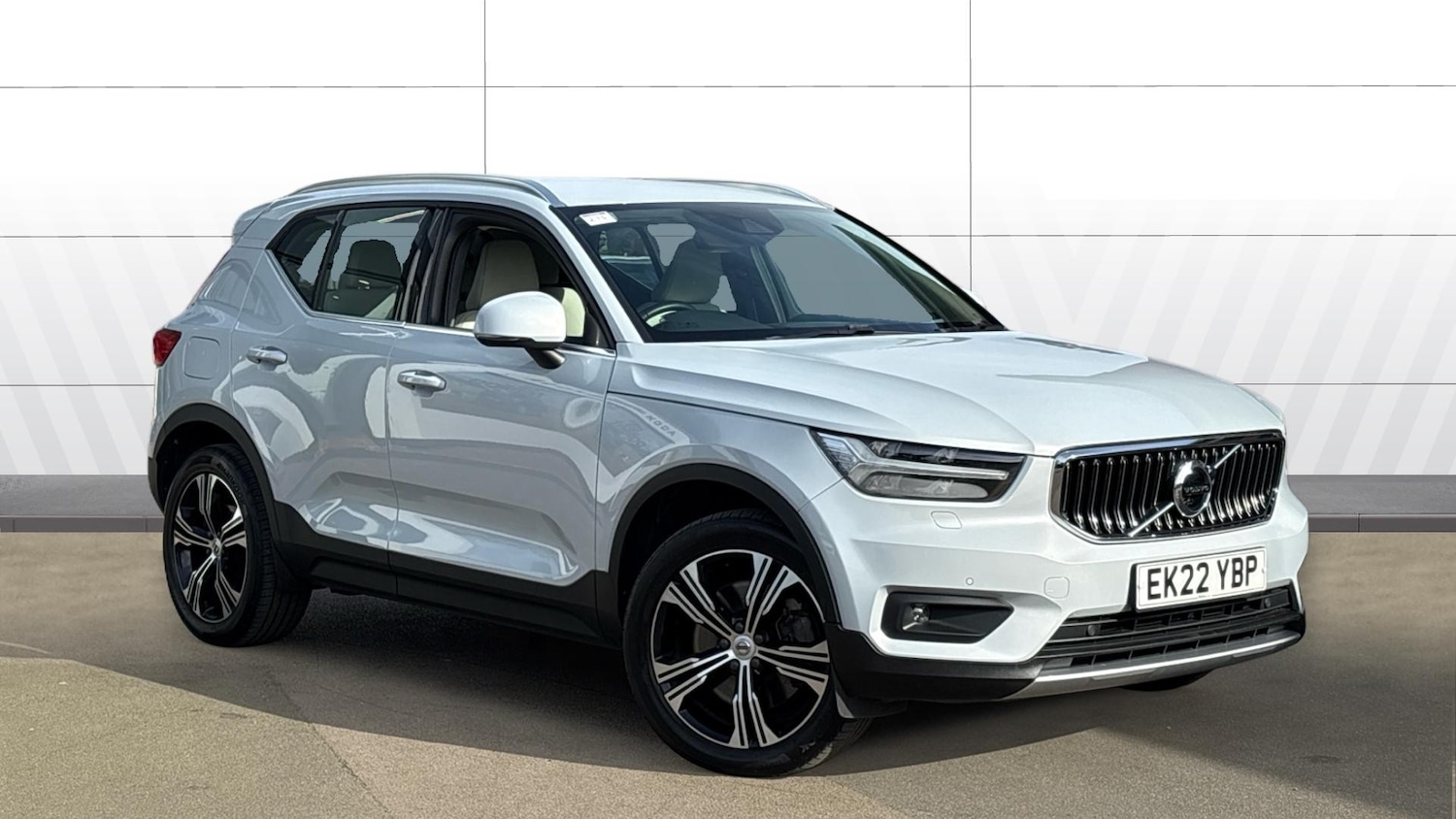 Used Volvo XC40 2022 for sale - 77893204: Photo 1