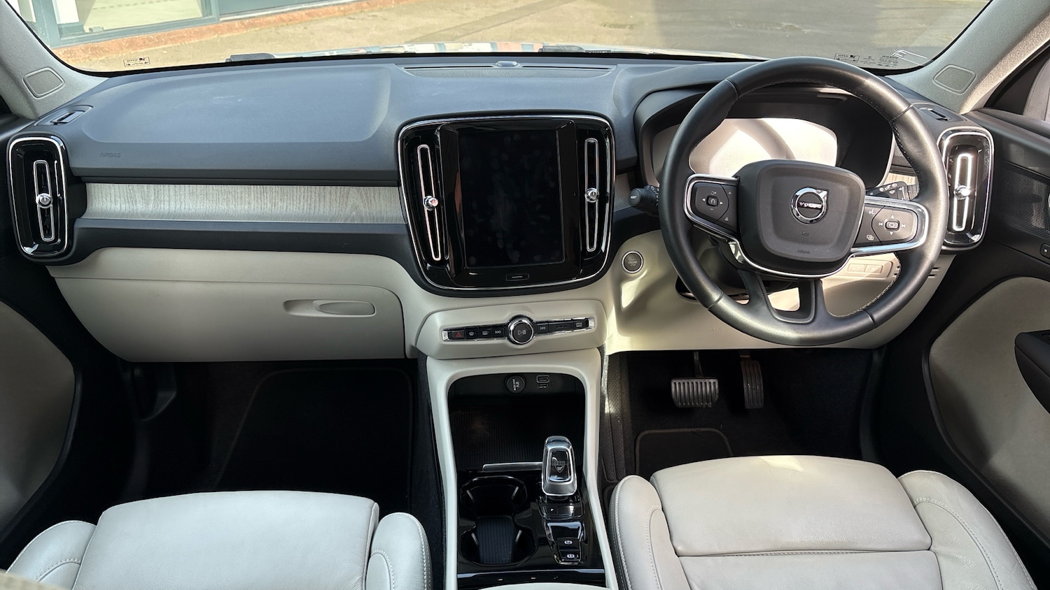 Used Volvo XC40 2022 for sale - 77893204: Photo 10