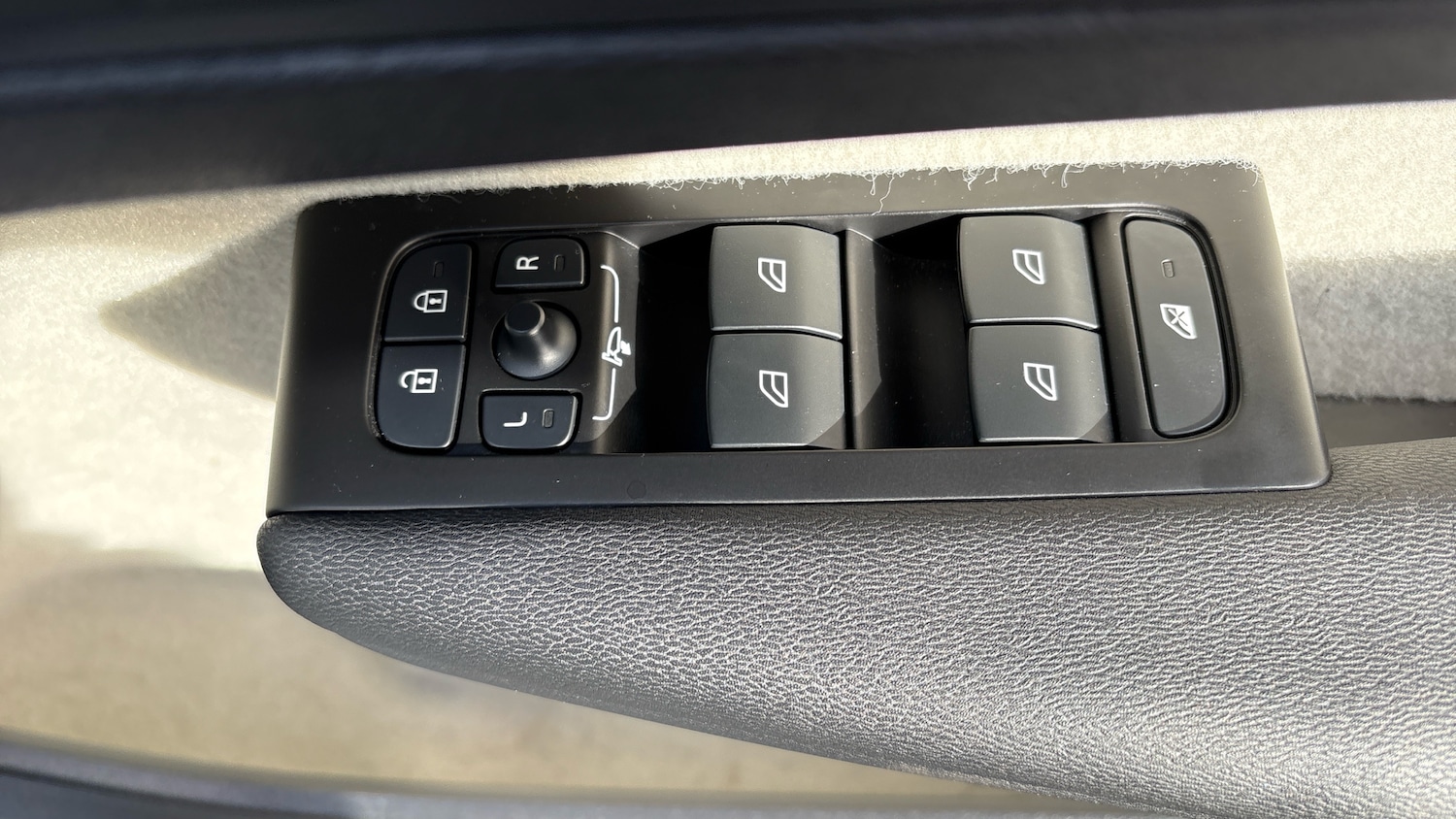 Used Volvo XC40 2022 for sale - 77893204: Photo 48