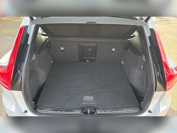 Used Volvo XC40 2022 for sale - 77893204: Photo