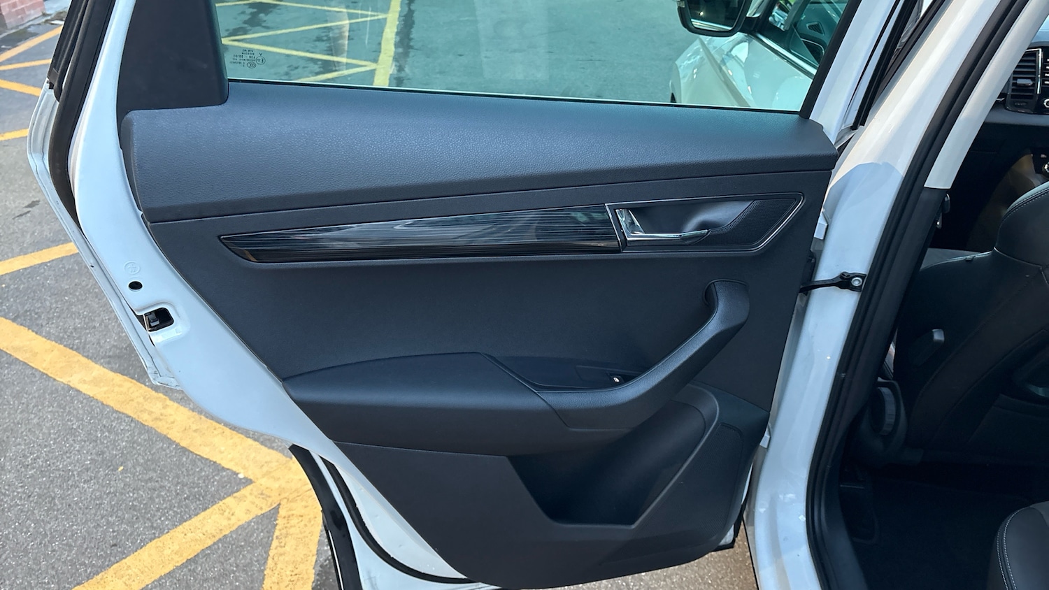 Used Skoda Karoq 2021 for sale - 77323863: Photo 40