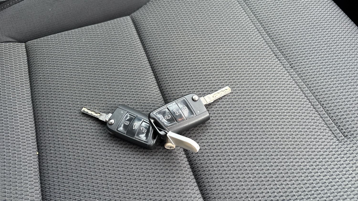 Used Volkswagen Golf 2017 for sale - 77370511: Photo 20