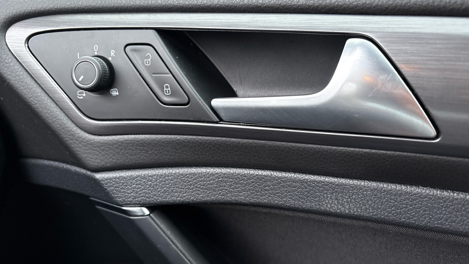 Used Volkswagen Golf 2017 for sale - 77370511: Photo 25