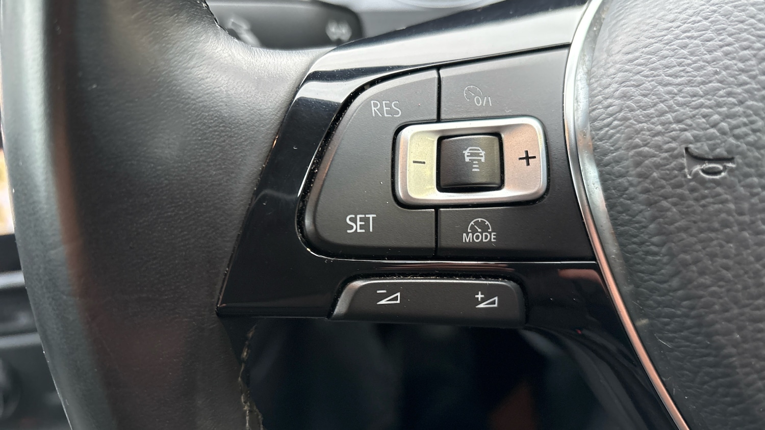 Used Volkswagen Golf 2017 for sale - 77370511: Photo 28