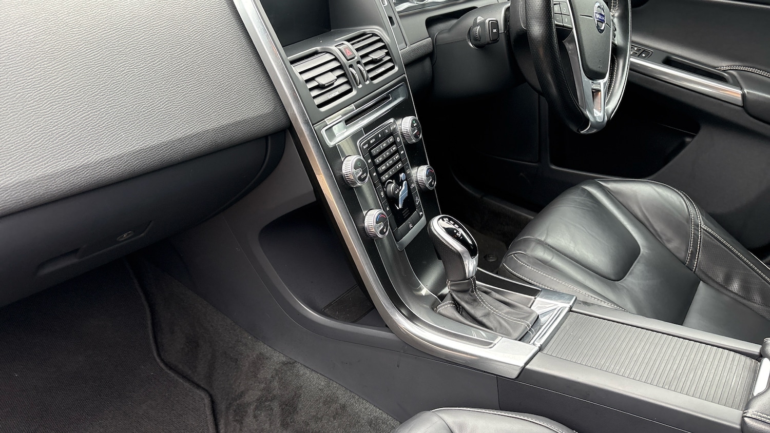 Used Volvo XC60 2017 for sale - 77802258: Photo 13