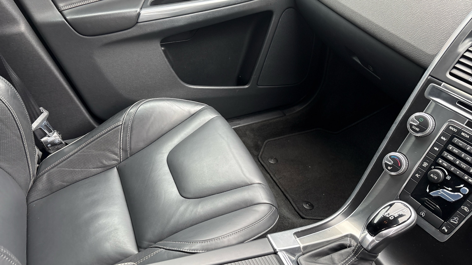 Used Volvo XC60 2017 for sale - 77802258: Photo 14