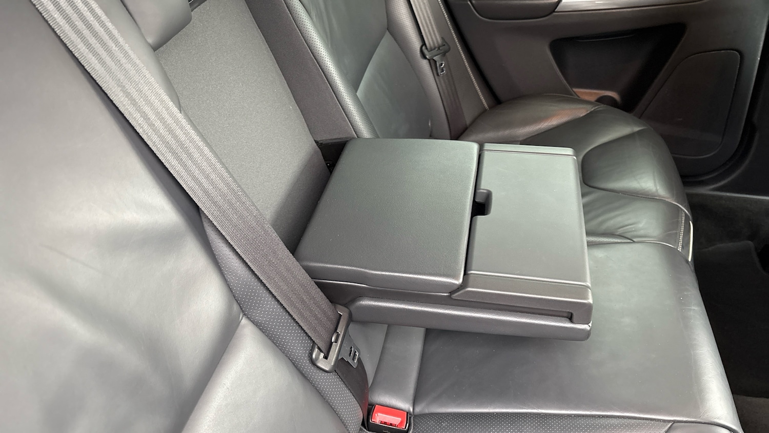 Used Volvo XC60 2017 for sale - 77802258: Photo 40