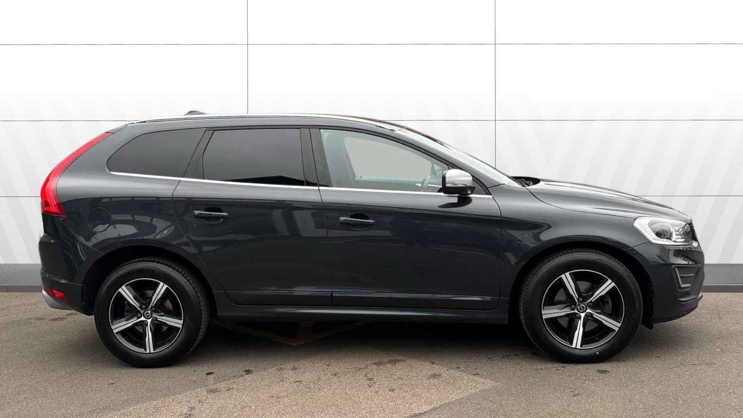 Used Volvo XC60 2017 for sale - 77802258: Photo 5