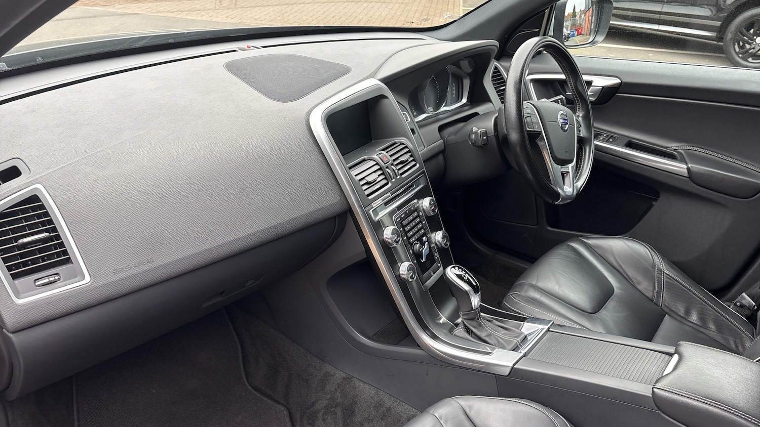 Used Volvo XC60 2017 for sale - 77802258: Photo 9