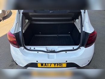 Used Dacia Sandero Stepway 2017 for sale - 77893207: Photo