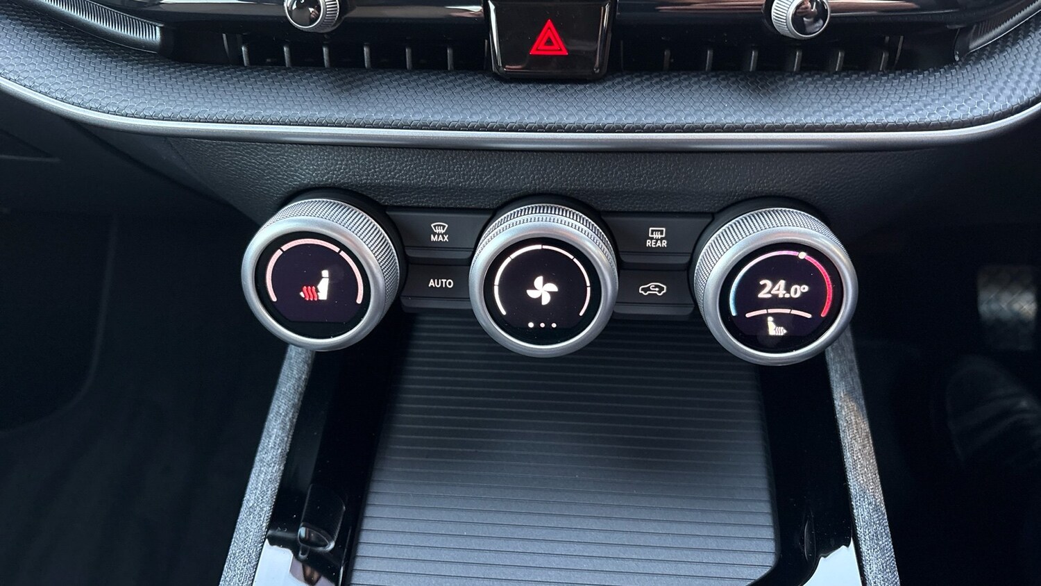 Used Skoda Superb 2024 for sale - 76882280: Photo 35