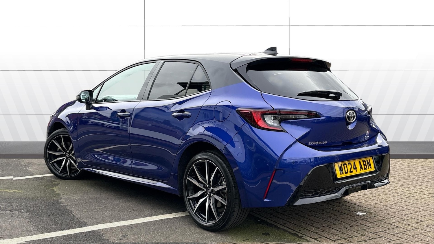 Used Toyota Corolla 2024 for sale - 77616110: Photo 2