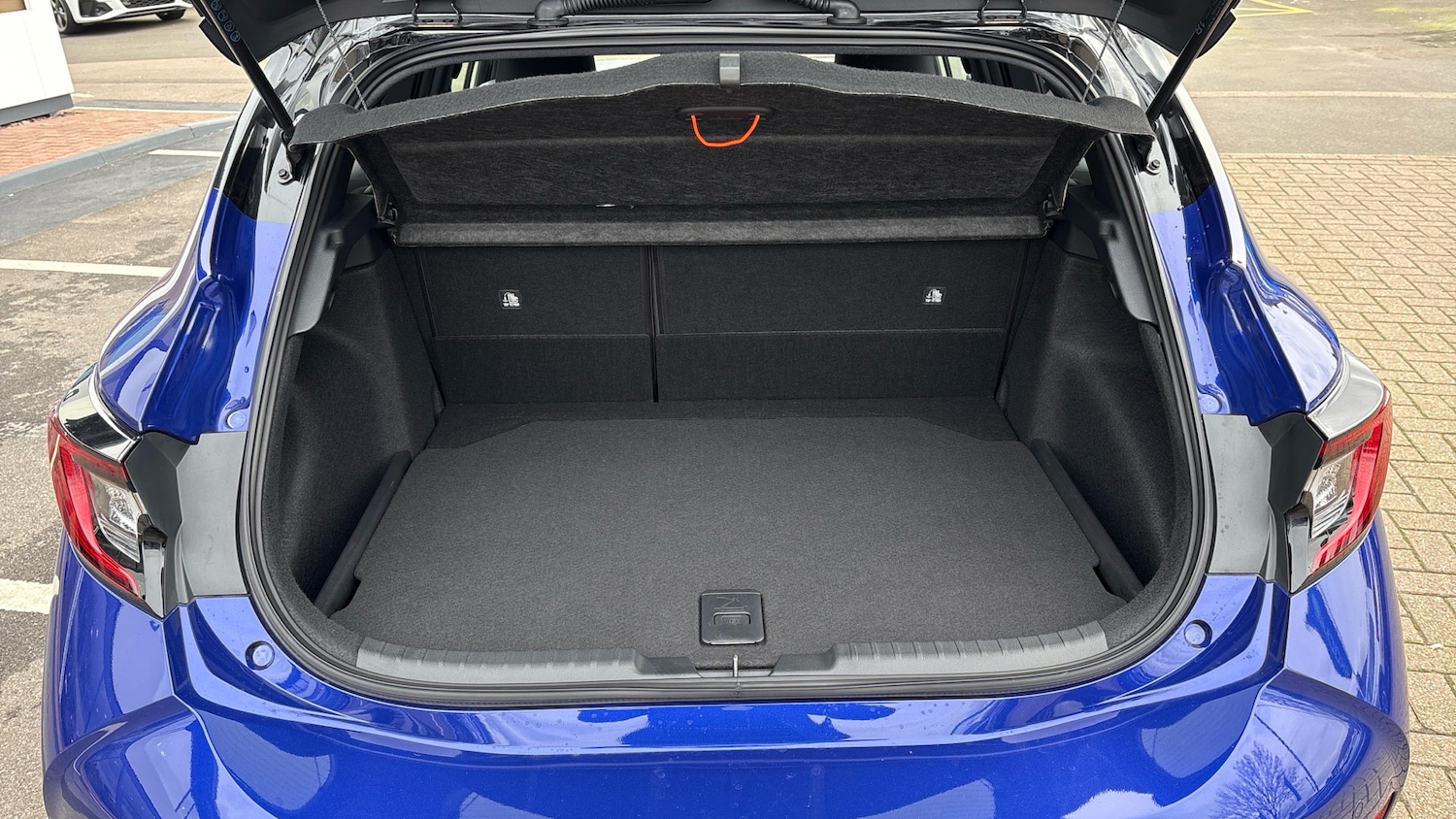 Used Toyota Corolla 2024 for sale - 77616110: Photo 4