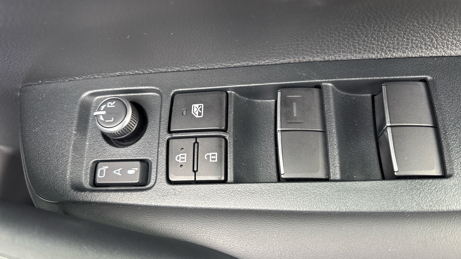 Used Toyota Corolla 2024 for sale - 77616110: Photo 43