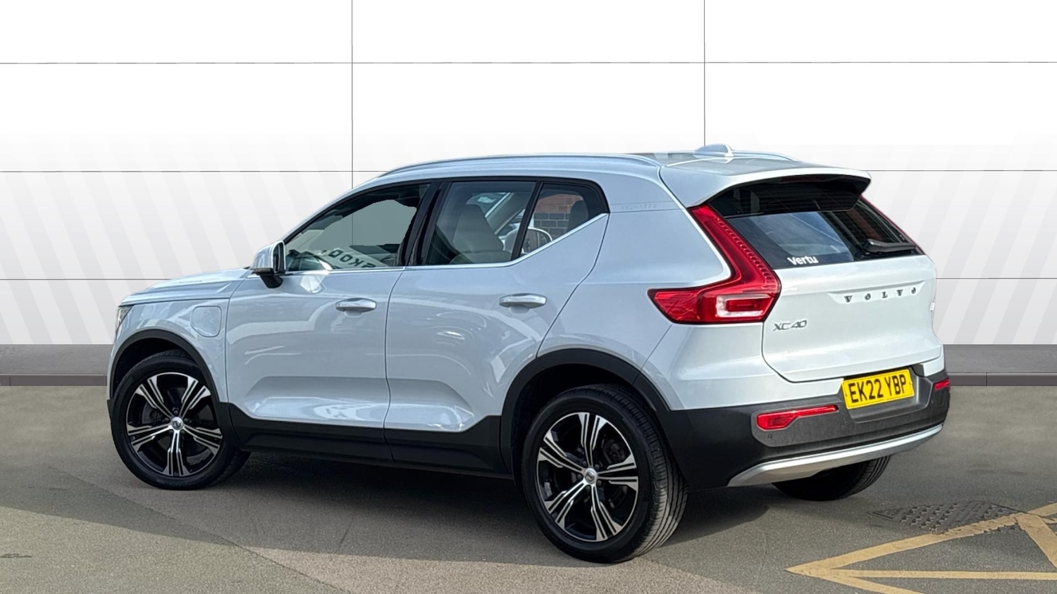 Used Volvo XC40 2022 for sale - 77735469: Photo 2