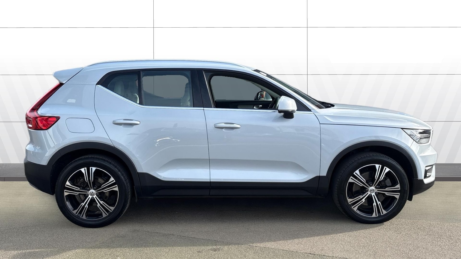 Used Volvo XC40 2022 for sale - 77735469: Photo 5