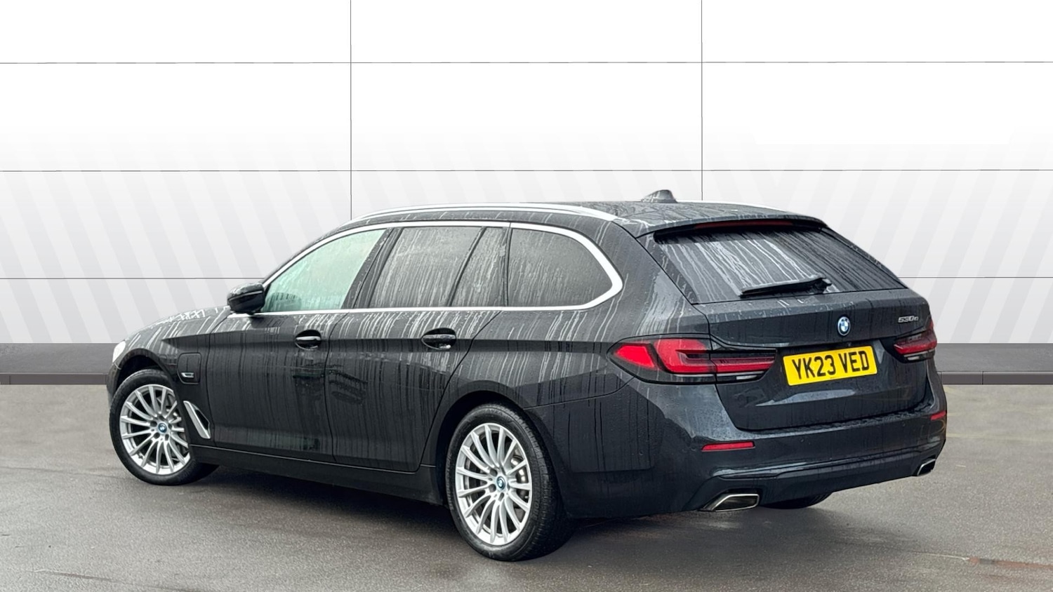 Used BMW 5 Series 2023 for sale - 77262170: Photo 2