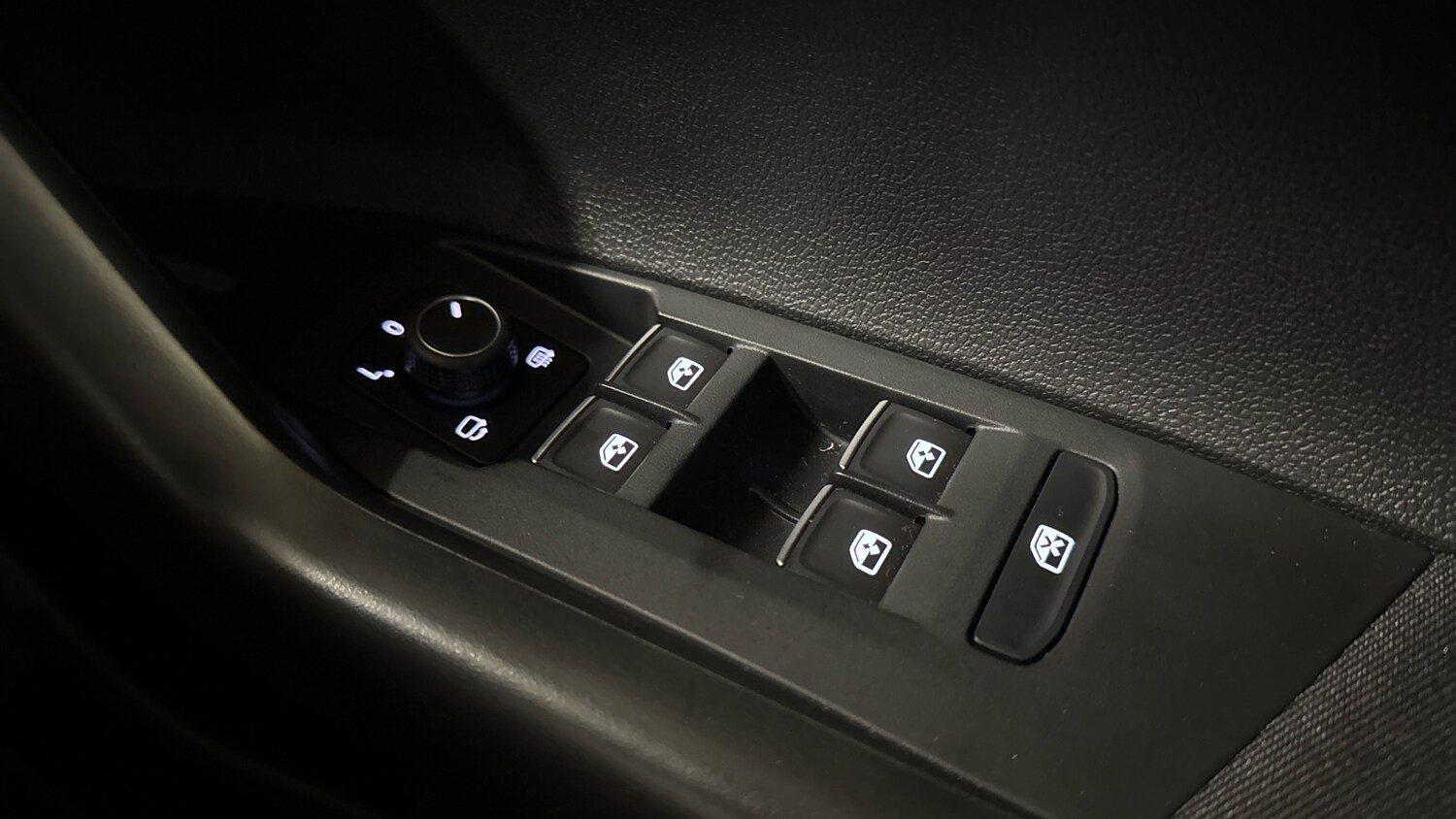 Used Volkswagen Polo 2023 for sale - 77915912: Photo 33