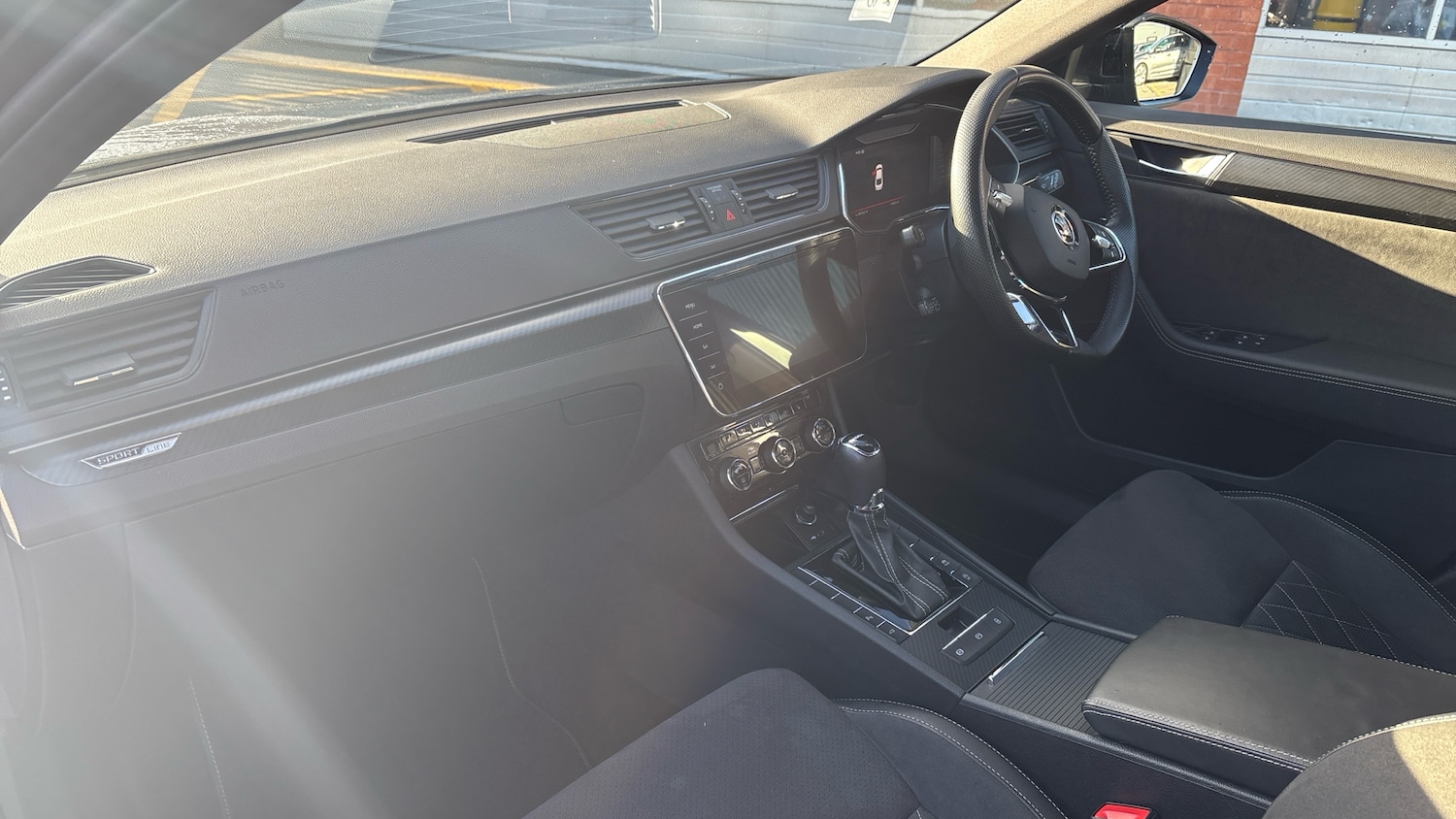 Used Skoda Superb 2024 for sale - 76799032: Photo 2