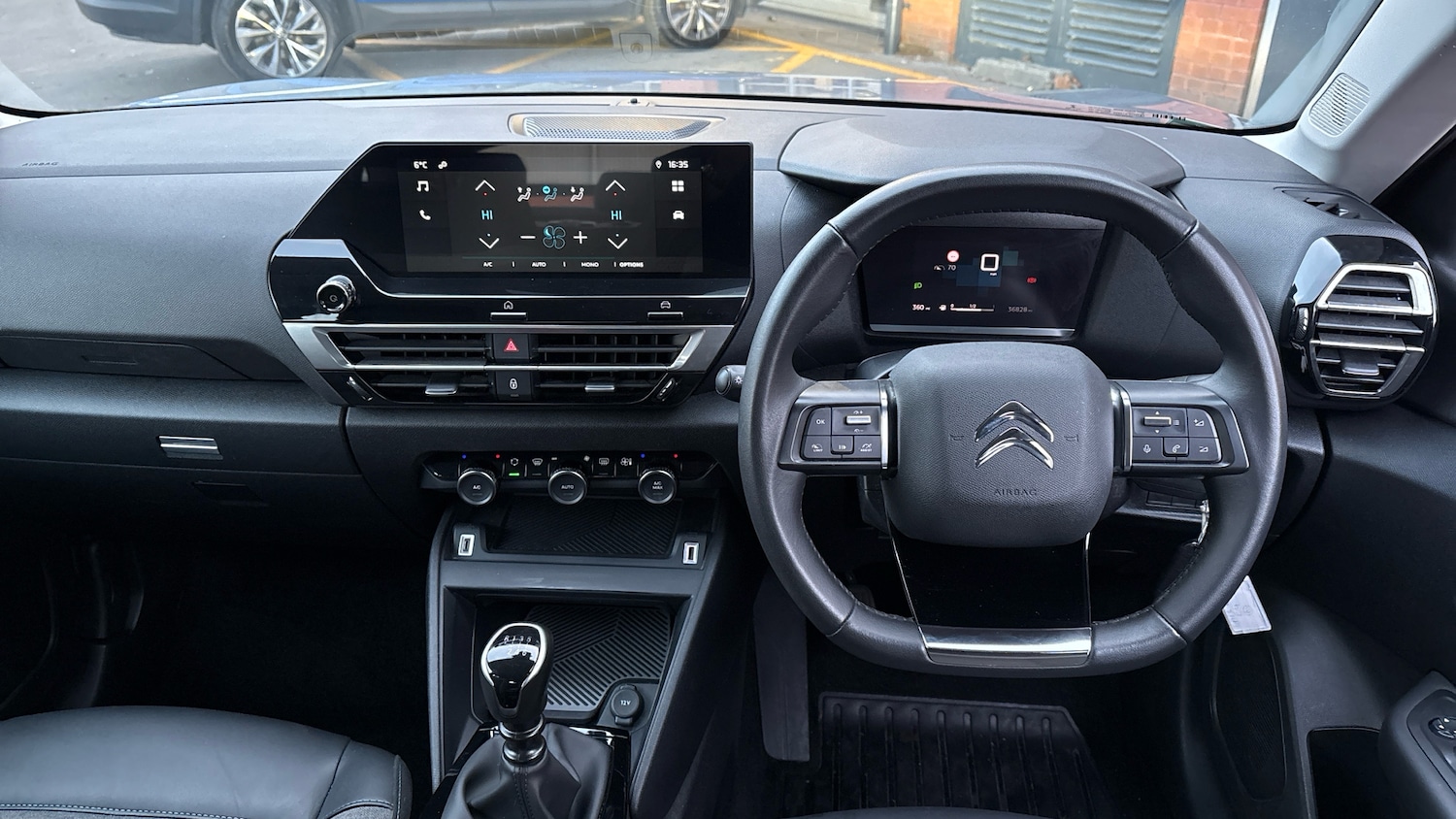 Used Citroen C4 2023 for sale - 76762304: Photo 10