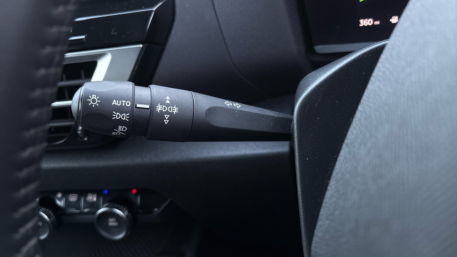 Used Citroen C4 2023 for sale - 76762304: Photo 34