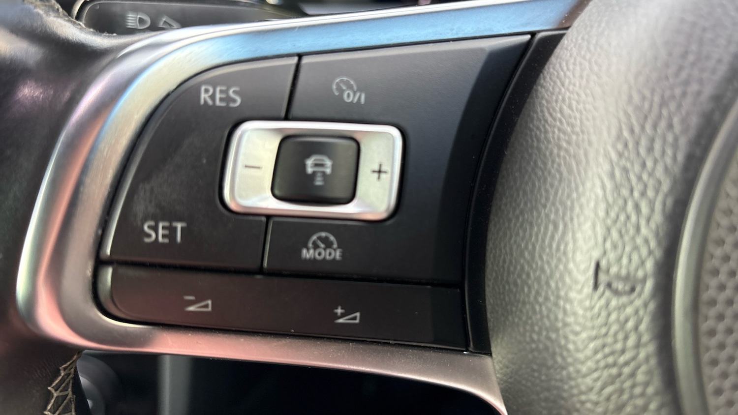 Used Volkswagen Golf 2018 for sale - 76467872: Photo 37