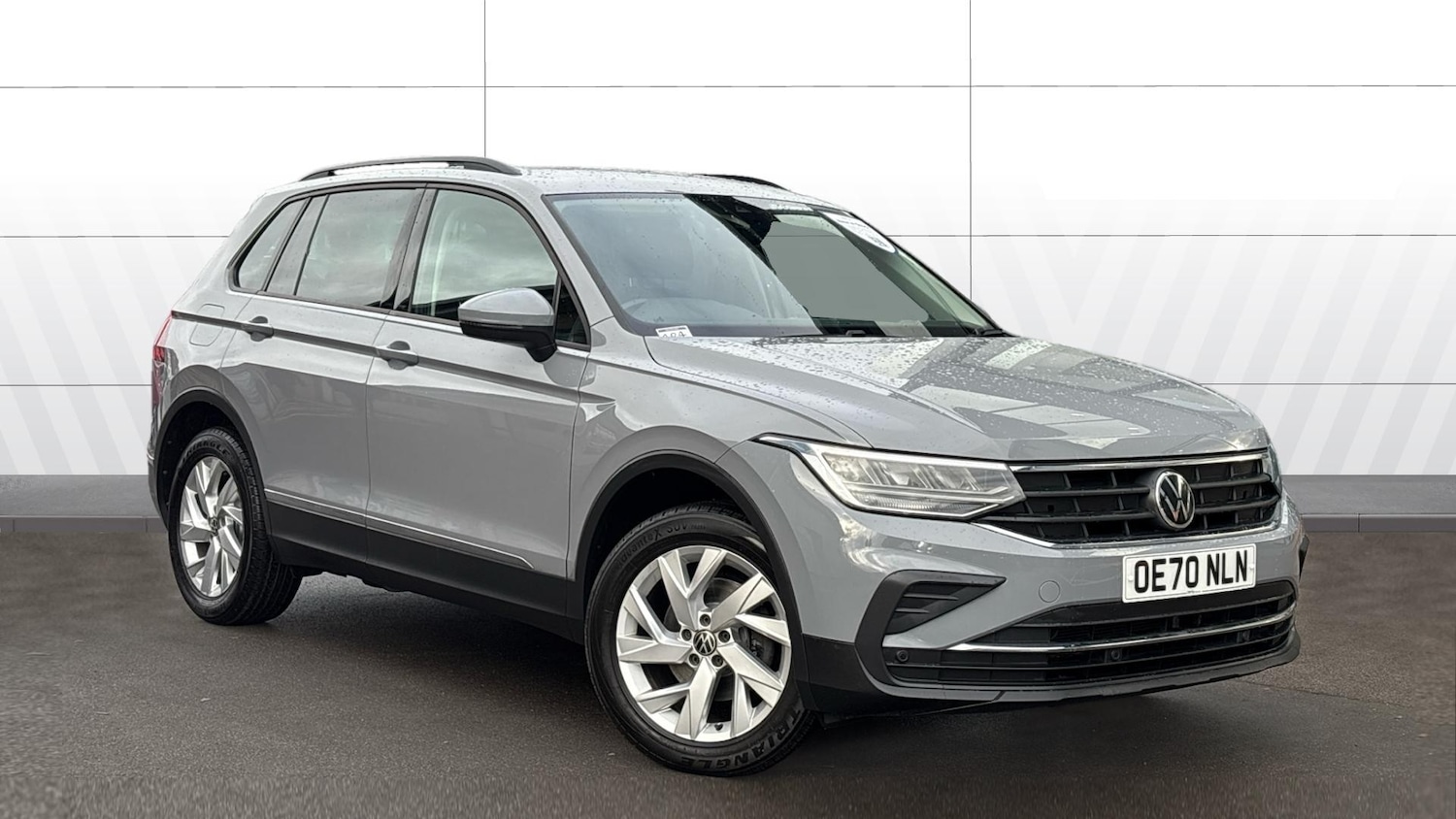 Used Volkswagen Tiguan 2020 for sale - 76948859: Photo 1