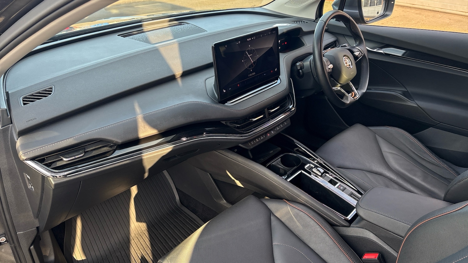 Used Skoda Enyaq 2022 for sale - 78040197: Photo 2