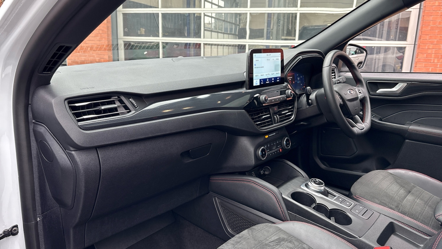 Used Ford Kuga 2023 for sale - 76627889: Photo 2