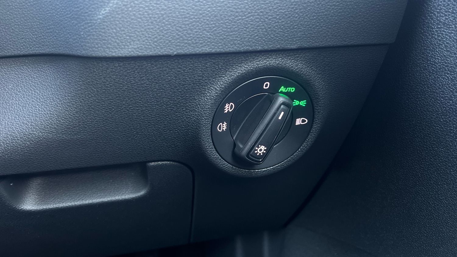 Used Skoda Karoq 2025 for sale - 76437027: Photo 22