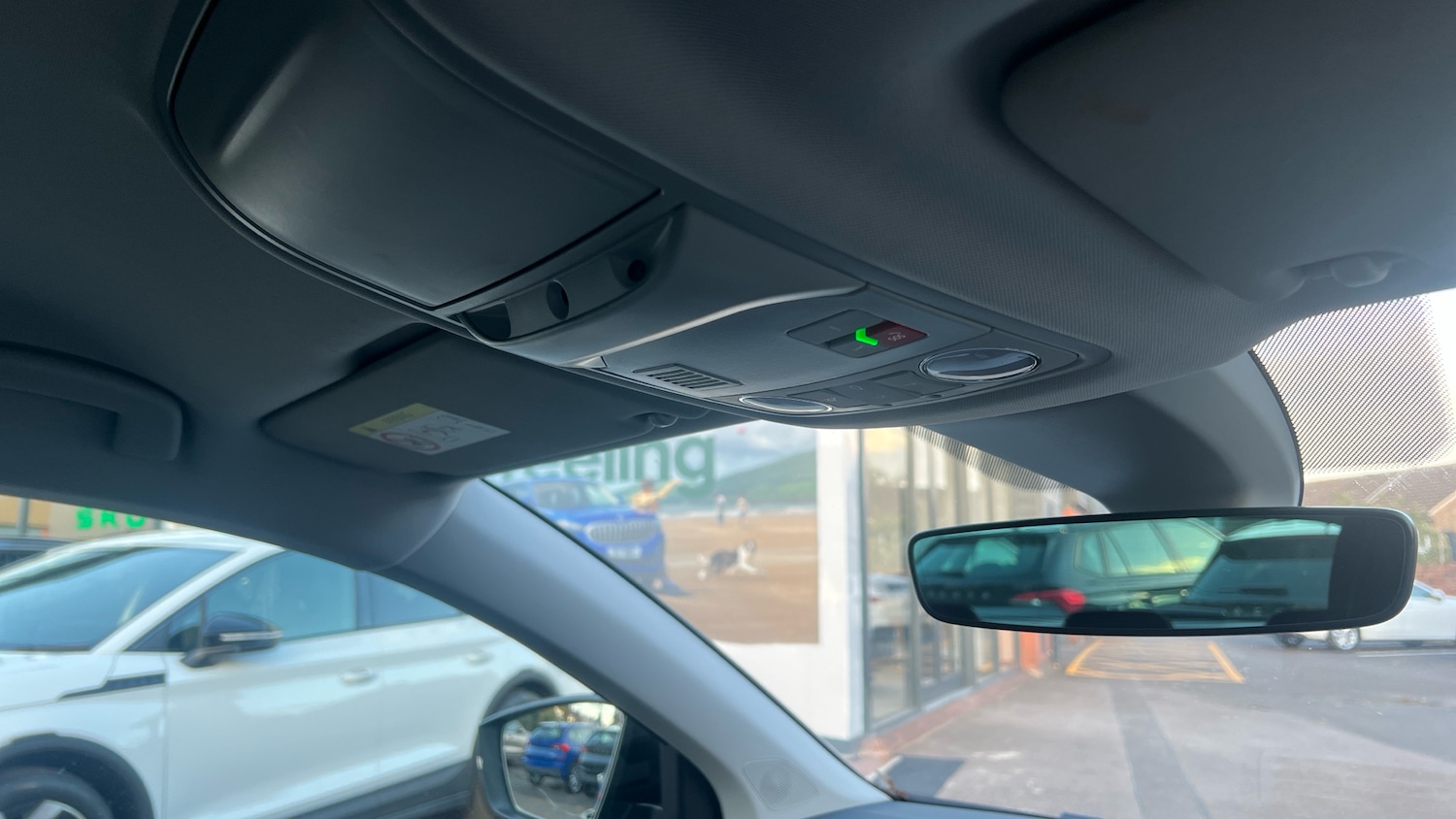 Used Skoda Karoq 2025 for sale - 76437027: Photo 32