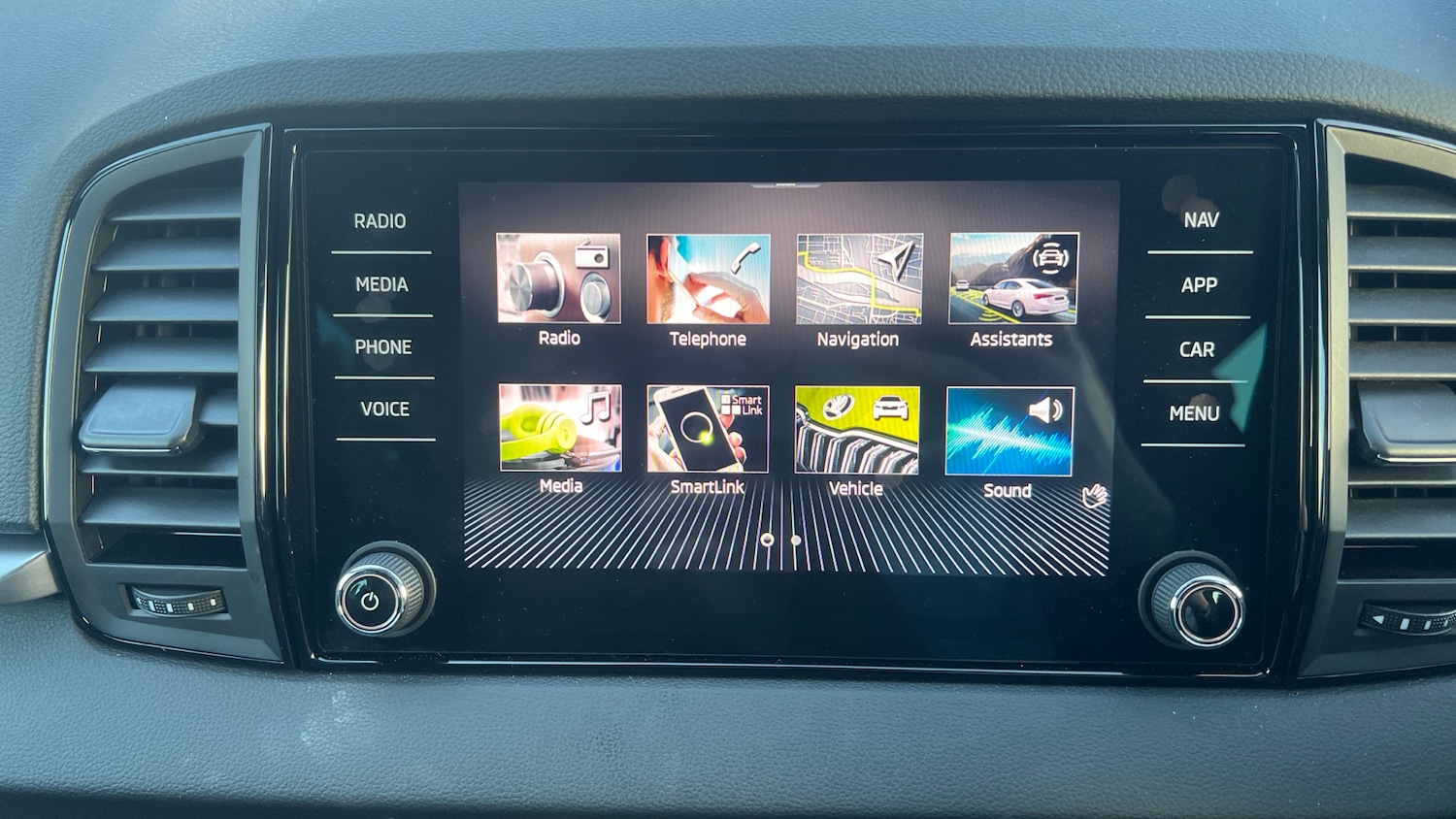 Used Skoda Karoq 2025 for sale - 76437027: Photo 36