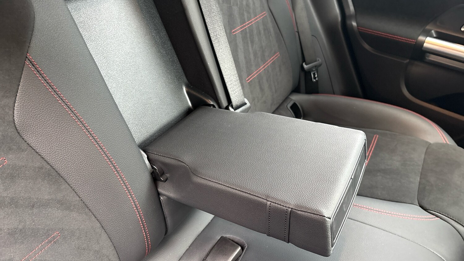 Used Mercedes-Benz EQA 2023 for sale - 77830460: Photo 28